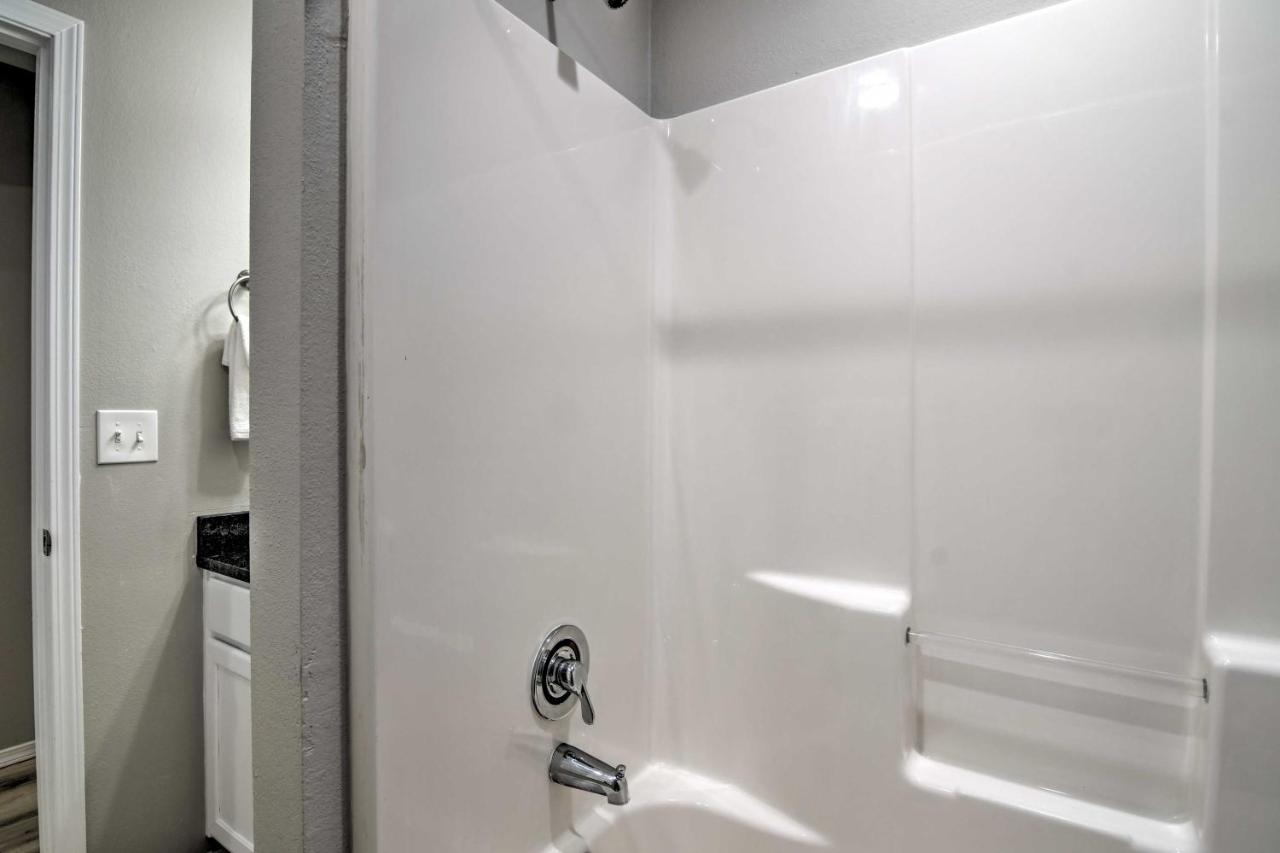 Apartment With Patio, 4 Mi To Silver Dollar City! Branson Eksteriør billede